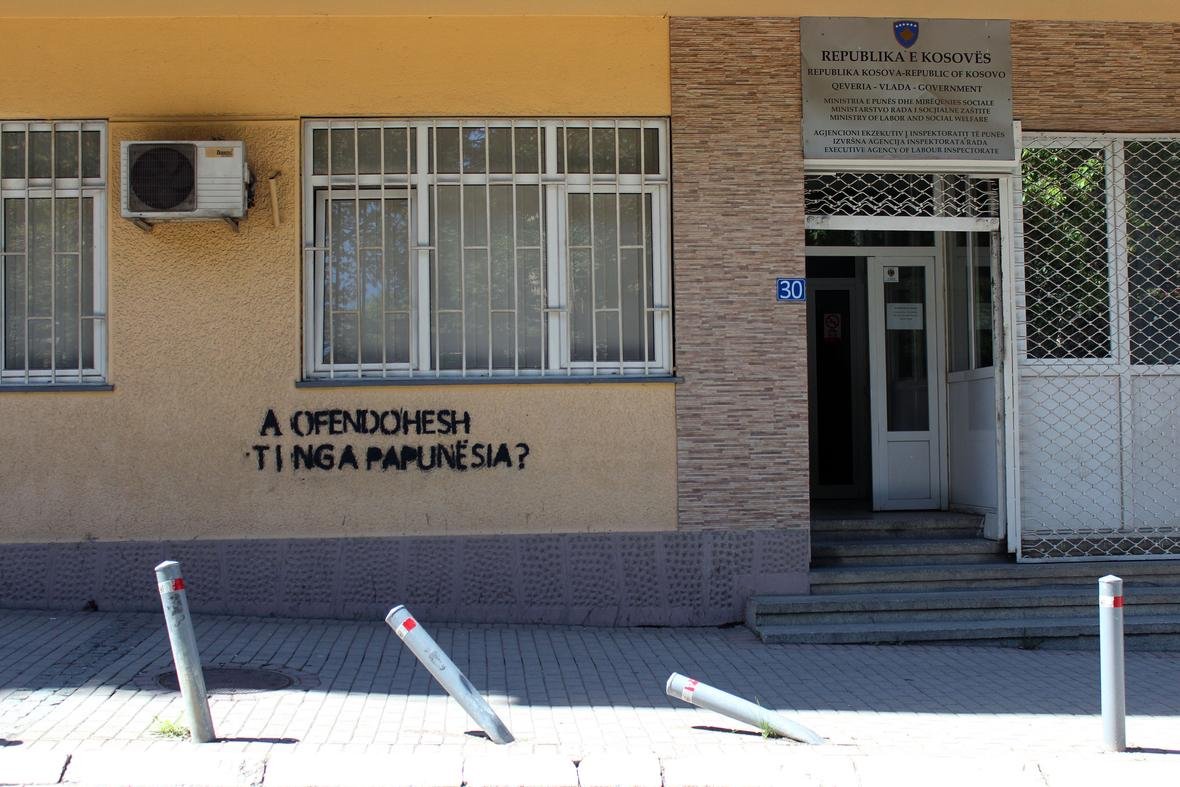 “Skllavëria” në marketet e mëdha