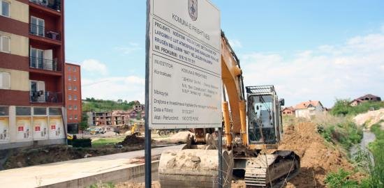 Keqplanifikimi që dështoi ndërtimin e kolektorit në lagjen Kalabria