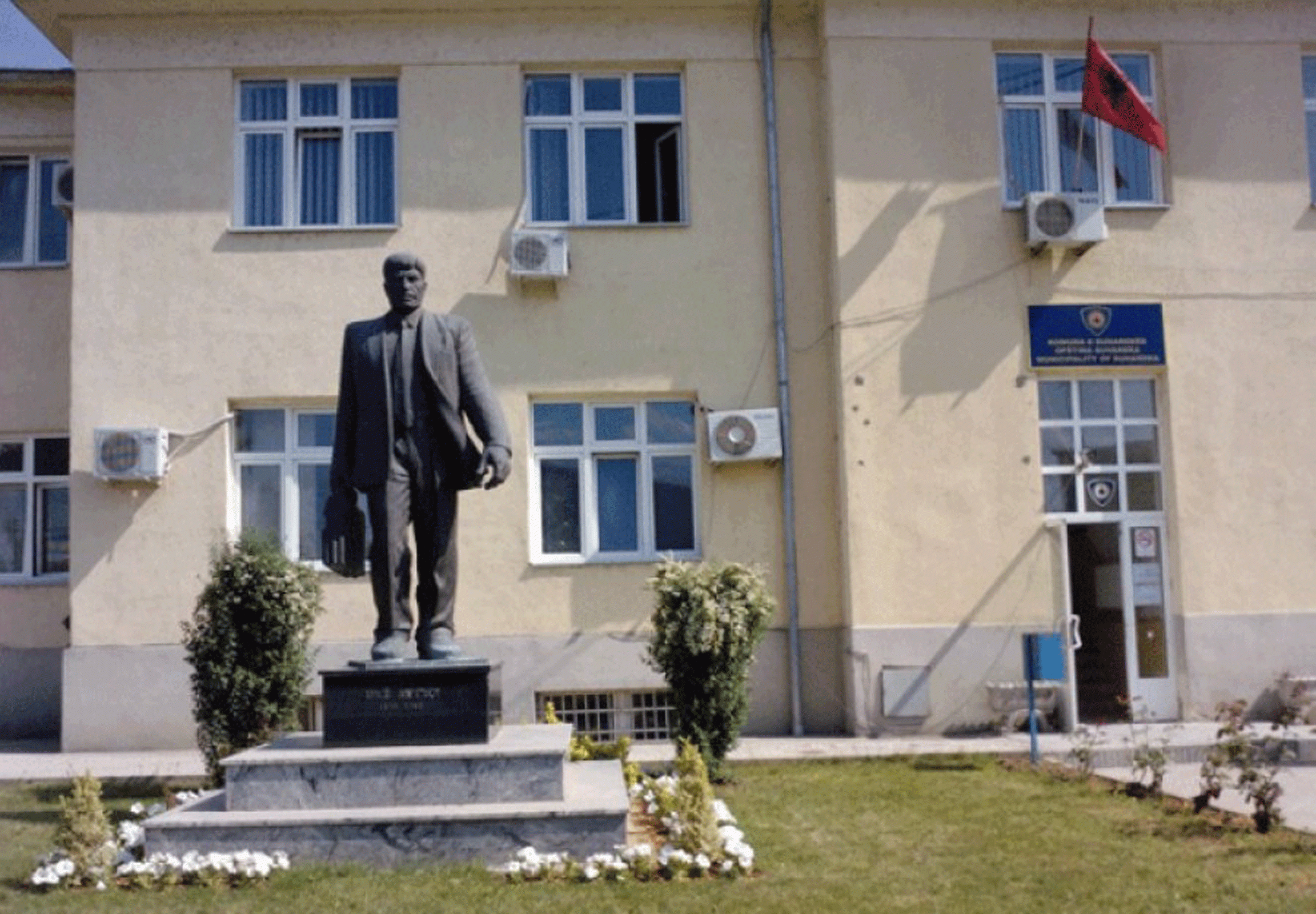 S’ka hetim për tenderin e “kurdisur” të komunës së Suharekës