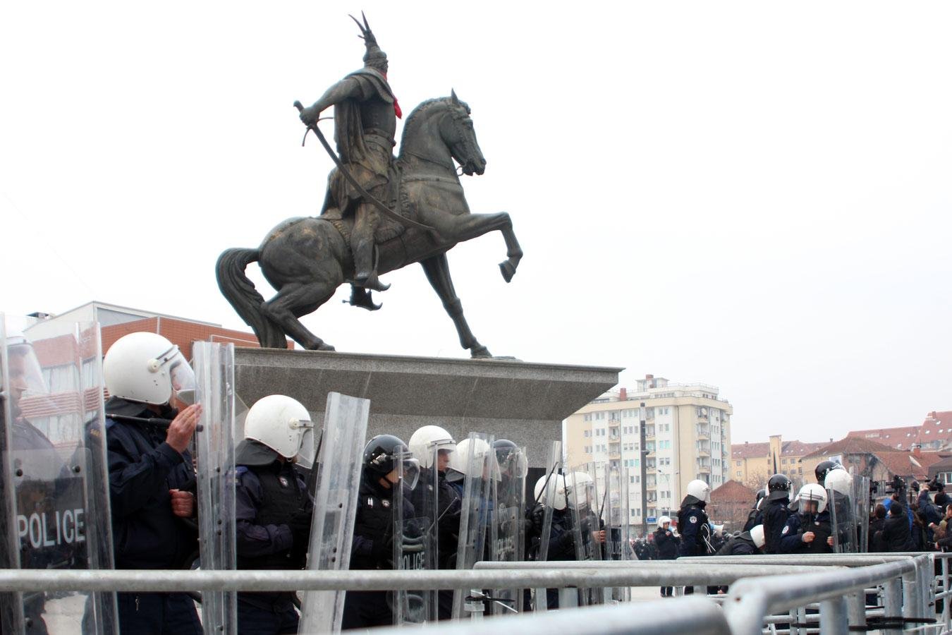 Reagim kundër projekt ligjit që nuk e parandalon konfliktin e interesit